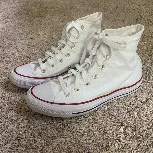 SOLD Chuck Taylor All Star Canvas in White size 7 - Picture 4 of 9